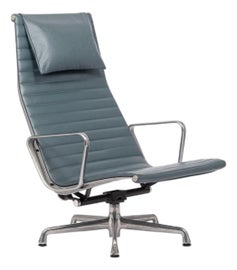 Example of Eames Chairs