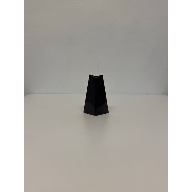 1990s Postmodern Faceted Black Ceramic Bud Vase, 1990s For Sale - Image 5 of 12
