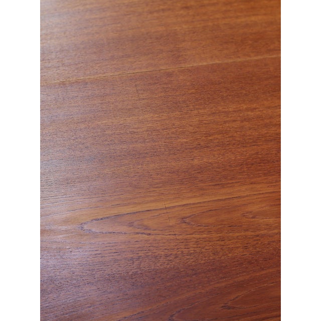 Round Extendable Dining Table in Teak by Henry Rosengren Hansen for Brande Møbelindustri, Denmark, 1960s For Sale - Image 17 of 18