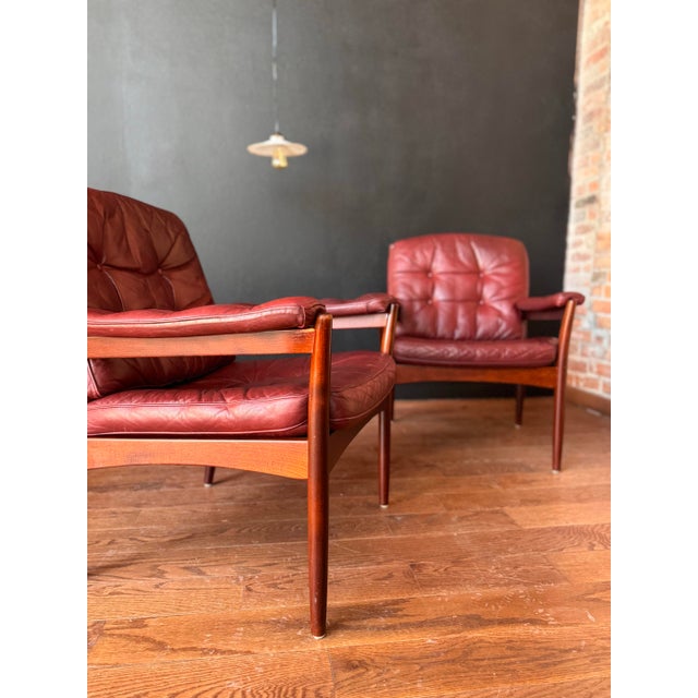 1960s Pair of Swedish Mid-Century Modern Teak Lounge Chairs by Göte Möbler, Original Leather For Sale - Image 12 of 12