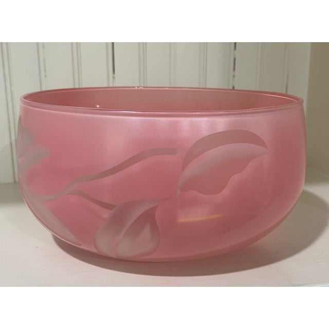 Mid-Century Modern Dorothy Thorpe Art Glass Sandblast Etched Floral Bowl Mid Century For Sale - Image 3 of 7