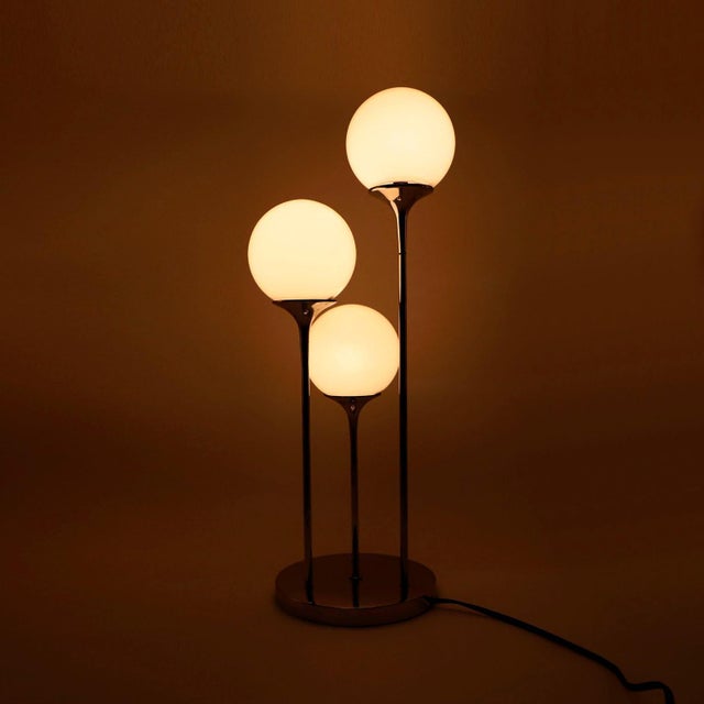 1970s 1970s Mid Century Modern Three Tiered Floor Lamp by Lightolier For Sale - Image 5 of 7