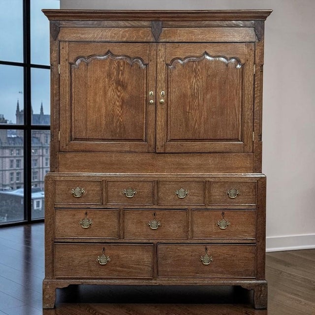 18th Century Georgian Period English Oak Linen Press For Sale - Image 4 of 18