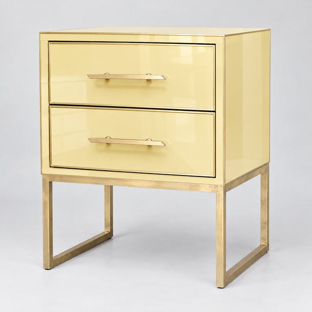 Contemporary Butter Yellow Murano Glass Nightstands with Brass Loop Bases from Justfurnituress SRL, Set of 2 For Sale - Image 3 of 8