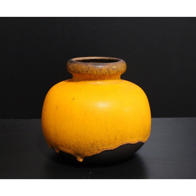 Mid-Century Modern Mid-Century Modern 284-15 Fat Lava Spherical Vase by Scheurich, West Germany, 1970s For Sale - Image 3 of 7
