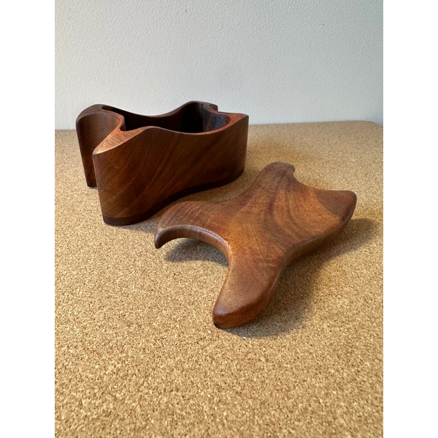 1970s Fred Buss Woodworks Handcrafted Box For Sale - Image 4 of 10