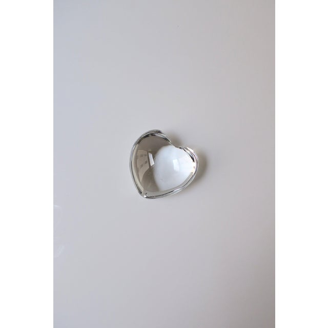 Transparent Baccarat French Crystal Heart Paperweight Decorative Object For Sale - Image 8 of 13