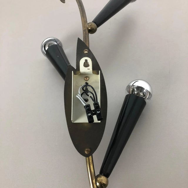 Large Modernist Brass Floral Theatre Wall Light Sconce, France, 1950 For Sale - Image 14 of 15