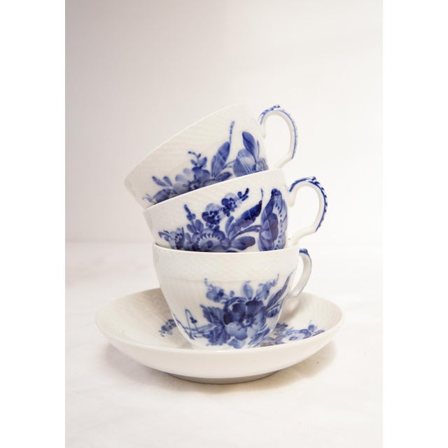 Vintage Blue Flower Blå Blomst Coffee Set from Royal Copenhagen, 1980s, Set of 33 For Sale - Image 3 of 14
