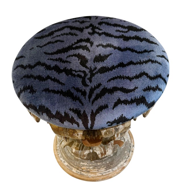 Italian Mid 20th Century Italian Hand Carved Wood Ottoman With Scalamandré Tiger Velvet Upholstery For Sale - Image 3 of 9