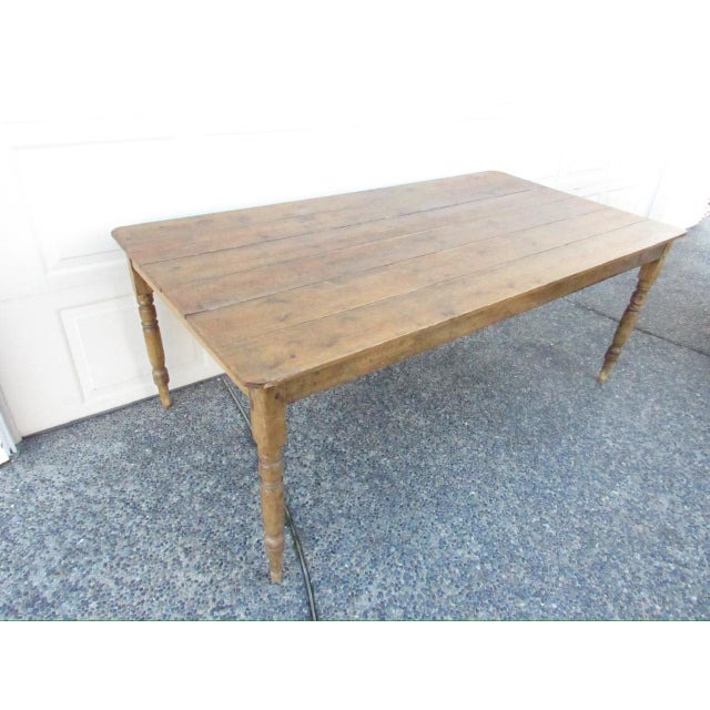 Antique rustic pine English farm table, c.1840 A good looking well used and loved table with a great patina, with the top...