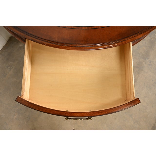Brown Hekman Georgian Banded Cherry Wood Pedestal Drum Side Table or Tea Table, Circa 1980s For Sale - Image 8 of 15