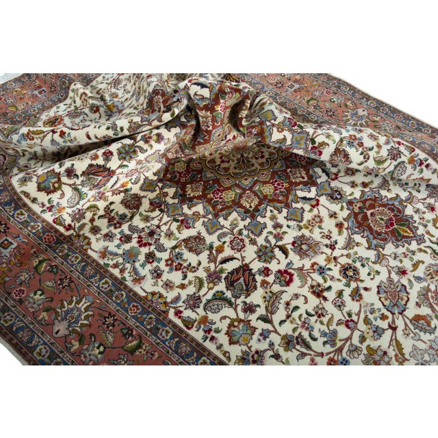 Hand-Knotted Oriental Rug in Silk For Sale - Image 11 of 13