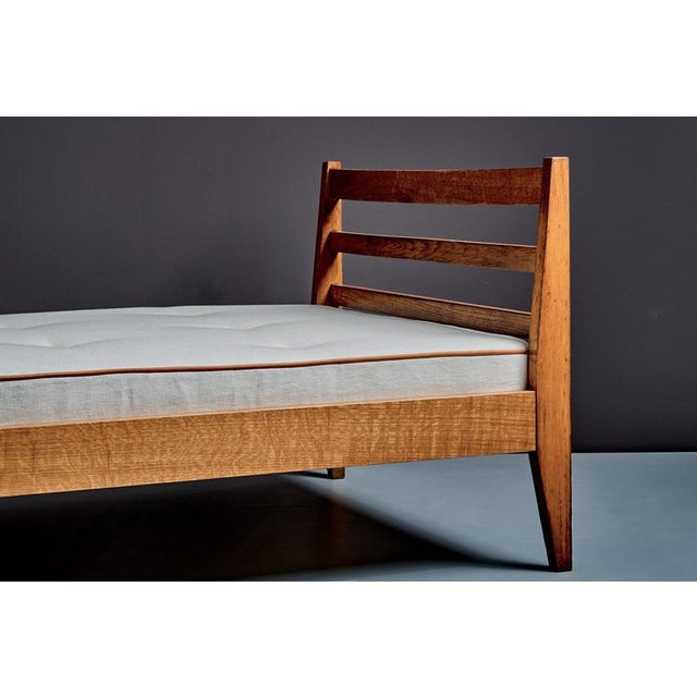 French Daybed in the manner of René Gabriel, 1940s For Sale - Image 9 of 11