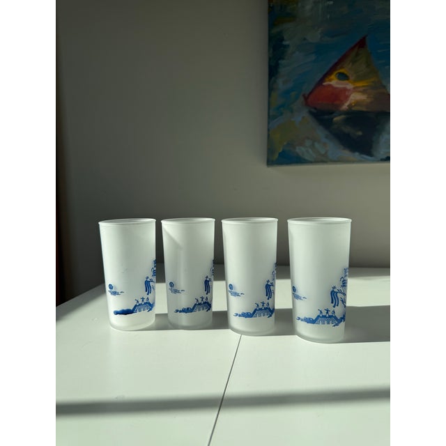 Mid 20th Century Vintage Blue Willow Pagoda Chinoiserie Frosted Glass Tumblers; Set of Four For Sale - Image 5 of 8