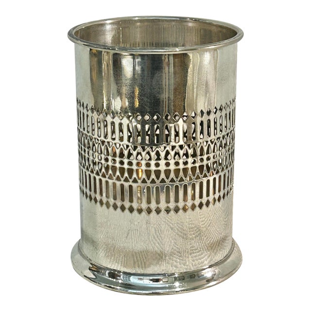 Mid 20th Century Sheffield Silver Co. Art Deco Pierced Silver Plate Wine Bottle Holder For Sale
