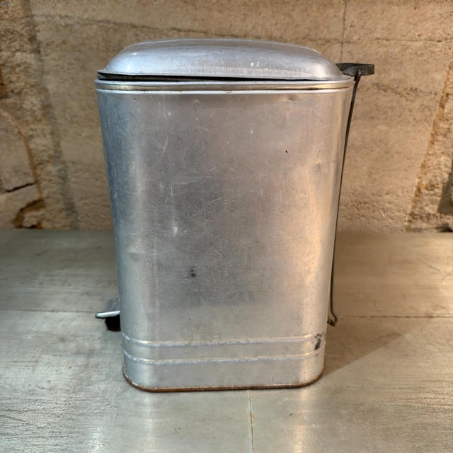 Vintage Magikan Aluminum Step-Pedal Trash Can From the Mid-Century Modern For Sale - Image 10 of 14