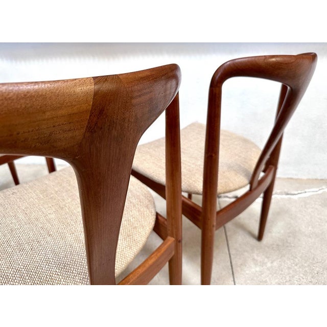 Wood Model Juliane Teak Dining Chairs by Johannes Andersen for Uldum Møbelfabrik, Denmark, 1960s, Set of 4 For Sale - Image 7 of 18