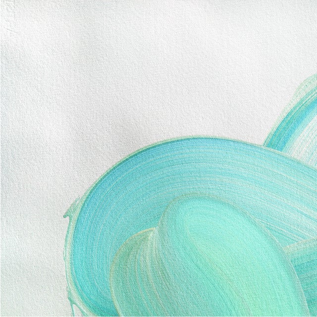 The colorful abstract artworks of Romanian artist Alex Voinea are inspired by experiments with paint poured over vibrating...