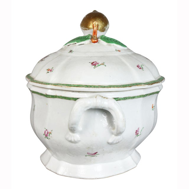 Early 19th Century Chinese Export Porcelain Soup Tureen For Sale - Image 5 of 11