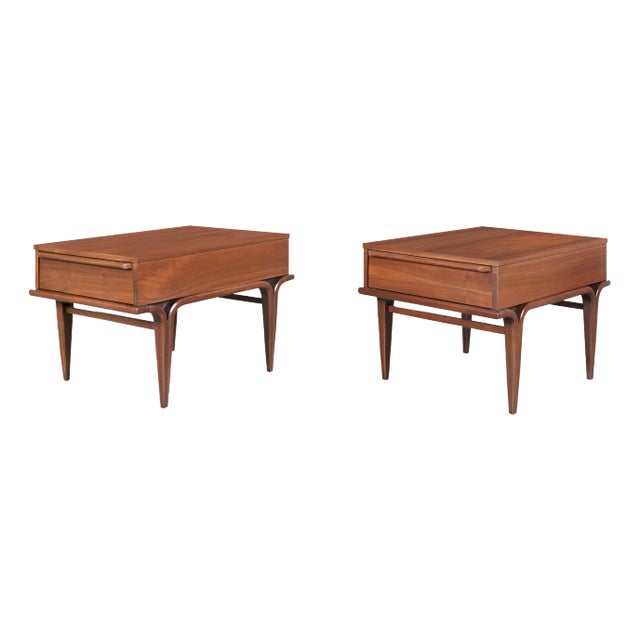 Mid-Century Modern Sculptural Walnut Nightstands / Side Tables, 1960s For Sale