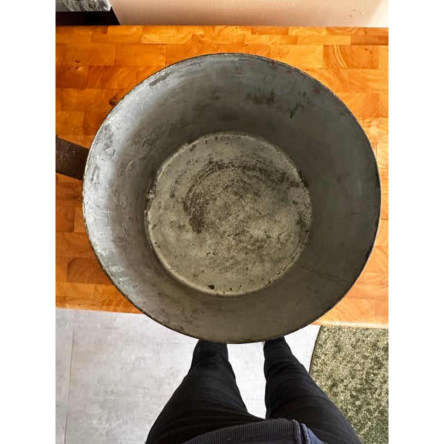 1900 - 1909 19th Century Huge Copper Pan or Stock Pot For Sale - Image 5 of 11