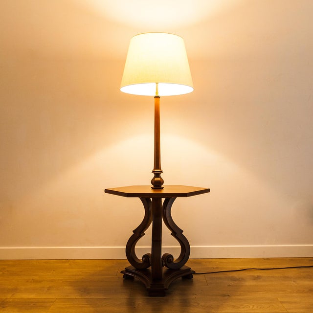 French Provincial Vintage Restored Provincial Lamp With Cocktail Table by Tomlinson For Sale - Image 3 of 13