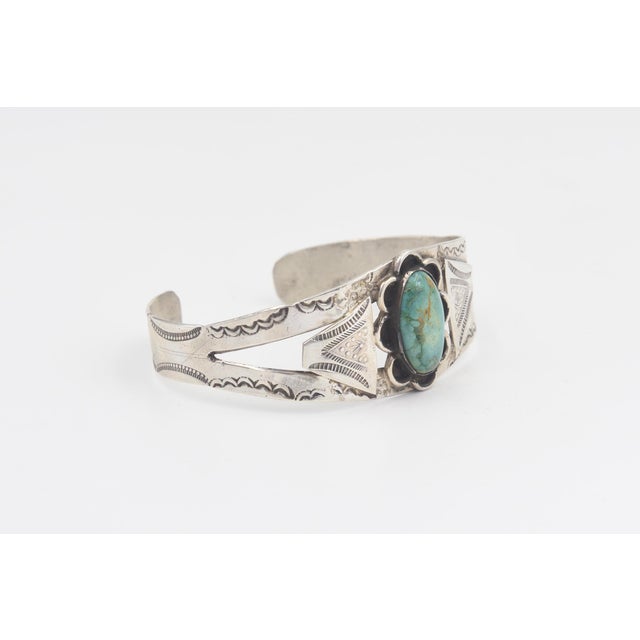 Mid 20th Century Native American Style Turquoise Sterling Silver Cuff Bracelet With Old Pawn Marks For Sale - Image 4 of 10