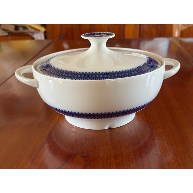 This 1967 MCM Round Covered Vegetable Serving Dish is by Thomas, Germany. The discontinued pattern is Lisette and features...