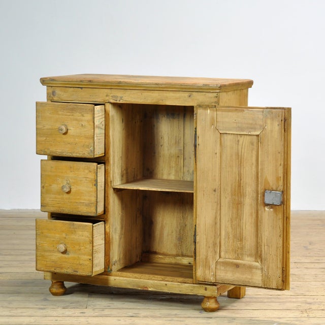 Early 20th Century Vintage Cabinet in Pine, 1900 For Sale - Image 5 of 15