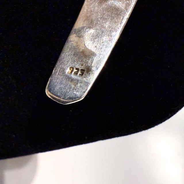 Mid-Century Modern 1970s Mexican Hand Hammered Silver Torc Collar Necklace For Sale - Image 3 of 7