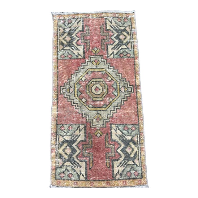 Turkish Yastik Rug 1'7" x 3' For Sale