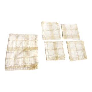 Vintage Mid Century Elegant Formal White With Gold Metallic Plaid Tablecloth & Napkin Set - 5 Pieces For Sale