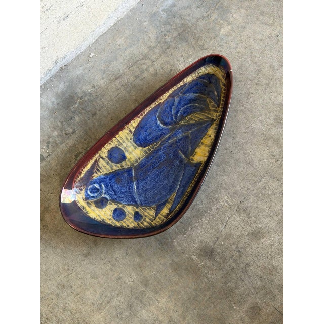 Abstract Michael Andersen Stoneware Triangular Catchall Dish Blue Abstract Pattern Denmark 1960s For Sale - Image 3 of 10