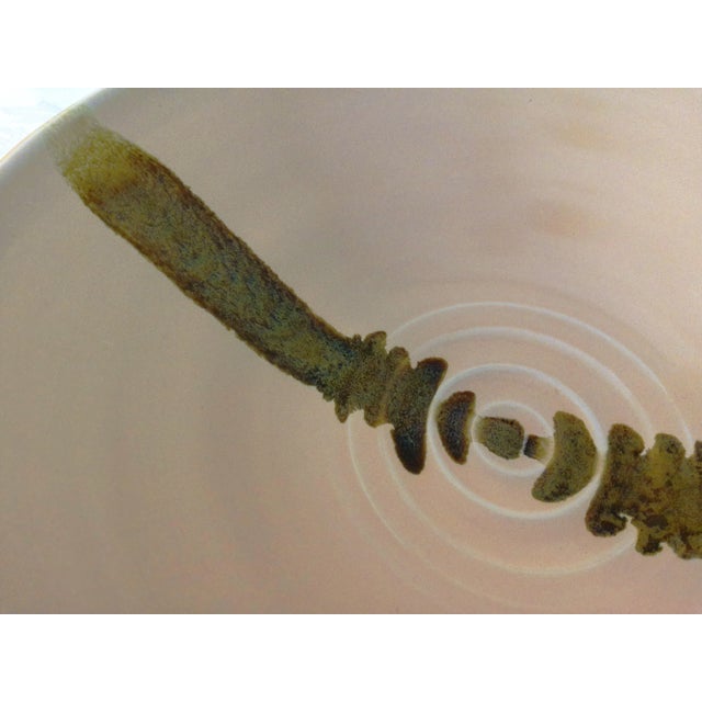 Rustic 1990s Southwestern Pale Pink Abstract Pottery Bowl For Sale - Image 3 of 5