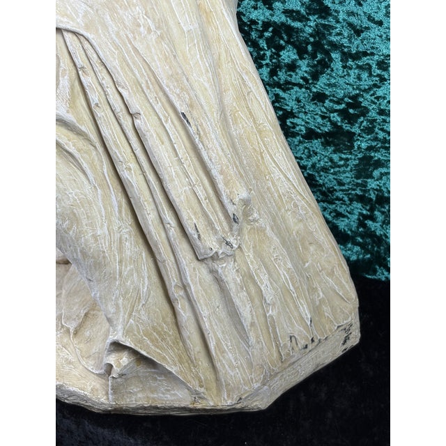 42" Classical Grand Tour Style Venus De Milo Statue - Distressed Faux Stone Finish For Sale - Image 11 of 11