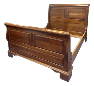 Pennsylvania House Cherry Queen Size Sleigh Bed