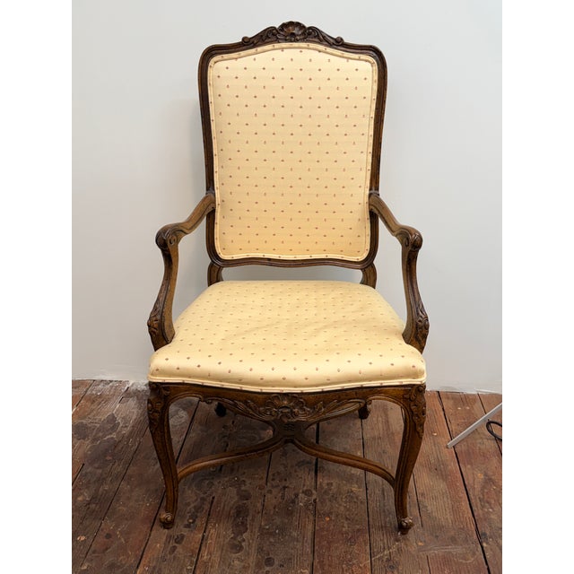 John Widdicomb Carved French Provincial Style Dining Chairs for John Widdicomb, Set of Six For Sale - Image 4 of 17