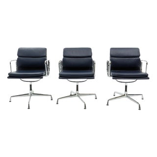 EA 208 Soft Pad Alu Group Office Chair by Charles & Ray Eames for Vitra For Sale