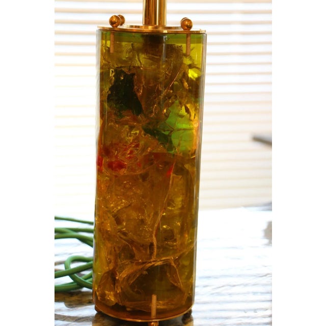 Mid-Century Modern Green Fractal Resin Lamp with Brass Base, 1970s For Sale - Image 3 of 10