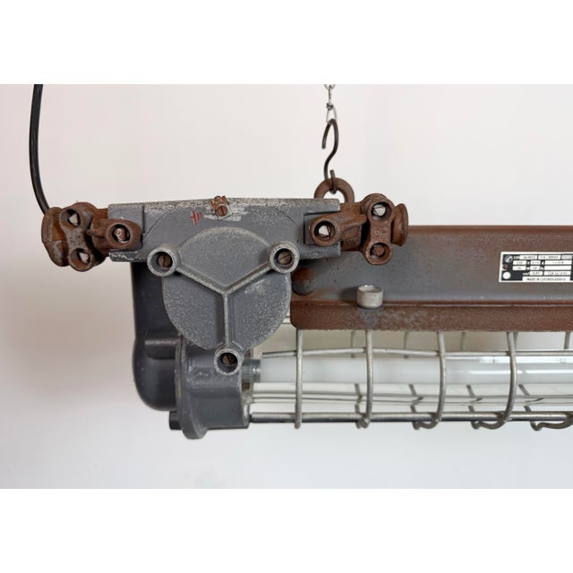 1970s Industrial Grey Hanging Tube Light from Elektrosvit, 1970s For Sale - Image 5 of 18