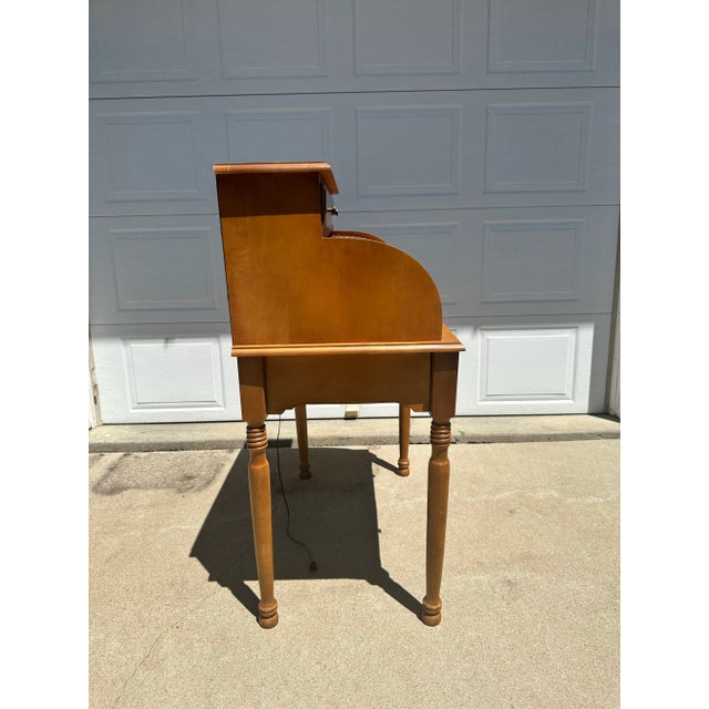 1974 Athens Table Company Roll-Top Writing Desk, Model 799r – Solid Wood With Original Lamp For Sale - Image 10 of 11