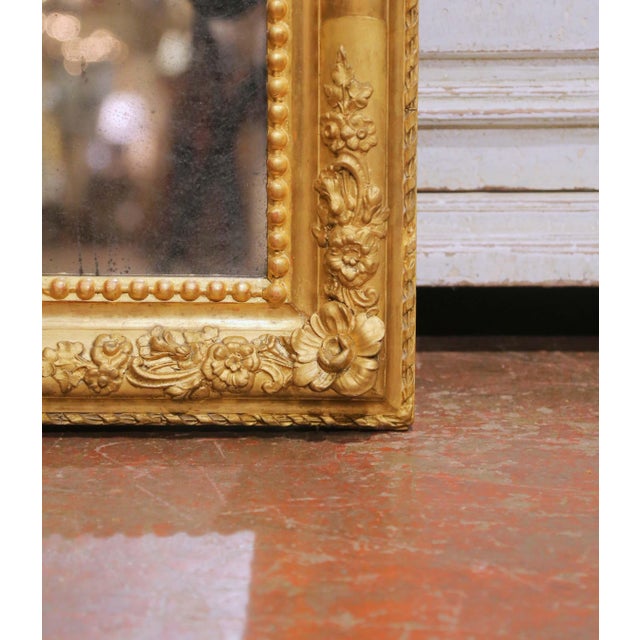 19th Century French Louis Philippe Carved Giltwood Mirror With Floral Motifs For Sale In Dallas - Image 6 of 7