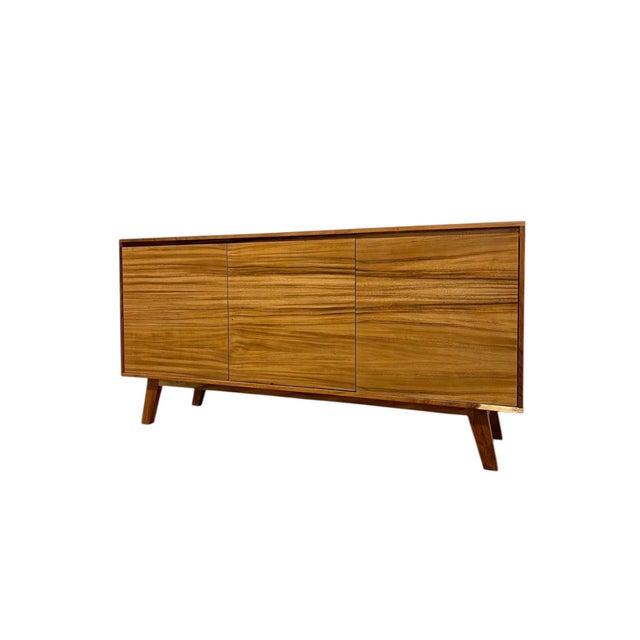 Mid Century Modern Style Credenza 3 Door Tv Cabinet. For Sale - Image 4 of 10