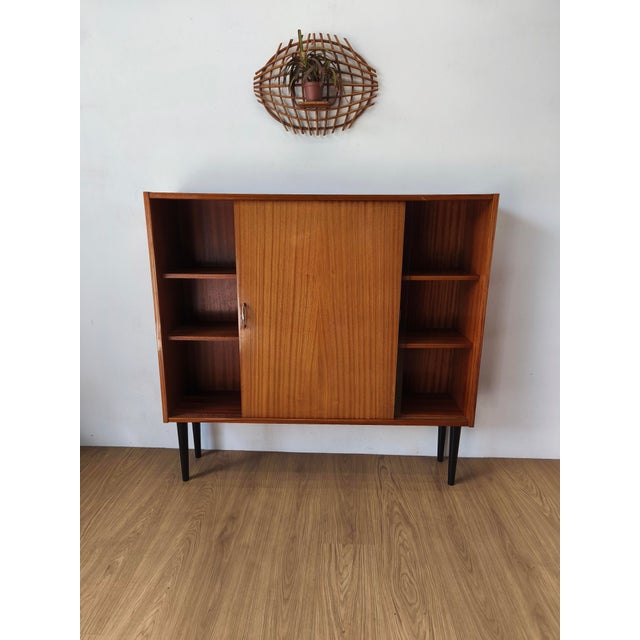 Mid-Century Modern Mid-Century Modern Minimalist Bookcase, 1970 For Sale - Image 3 of 18