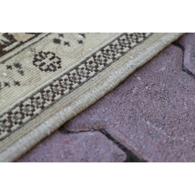 1940s Antique Persian Large Beige Natural Wool Rug For Sale In Sacramento - Image 6 of 13