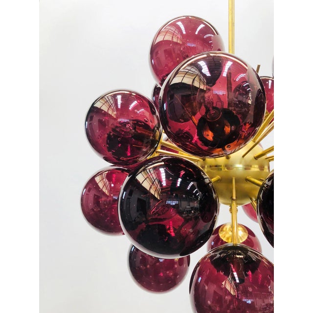 Italian 21st Century Ventiquattro Natural Brass Amethyst Bubbles Murano Sputnik Chandelier by Fabio LTD For Sale - Image 3 of 5