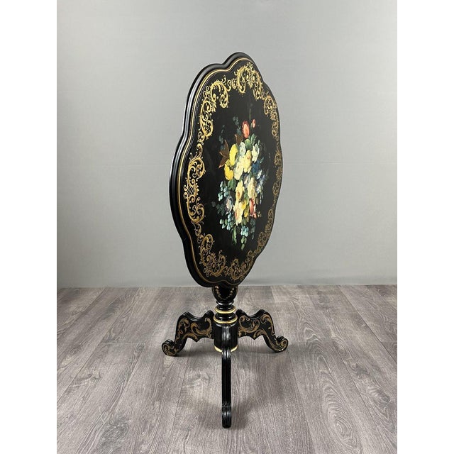 19th Century Napoleon III Lacquered Pedestal Table with Floral Decoration For Sale - Image 4 of 12