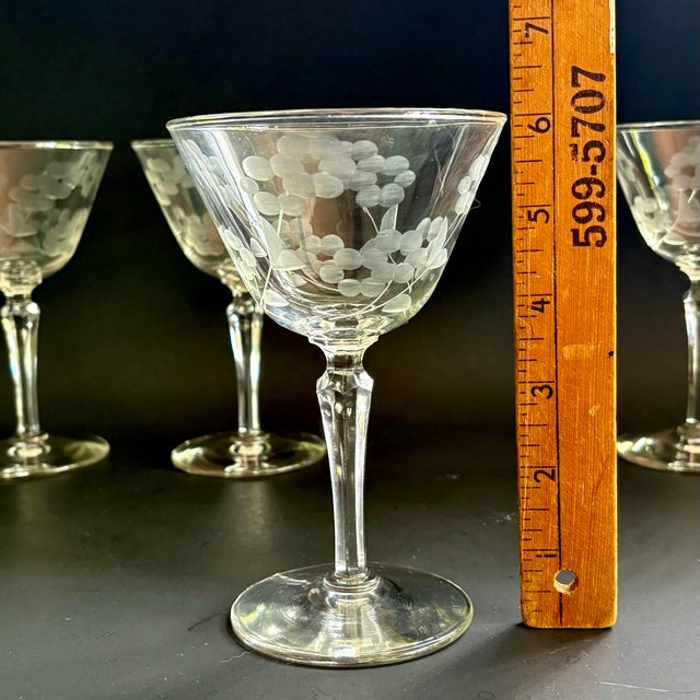 Transparent Vintage Libbey Embassy Champagne Glasses, Set of 4 | 1950s Mid Century Cocktail Glasses - 6" For Sale - Image 8 of 8