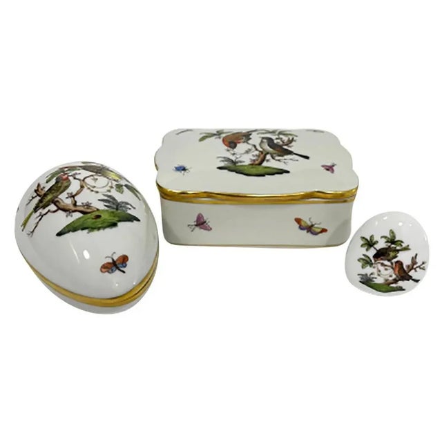 Rothschild Porcelain Boxes from Herend Hungary, Set of 3 For Sale - Image 10 of 10